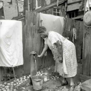 The Infinite Elasticity of Credit